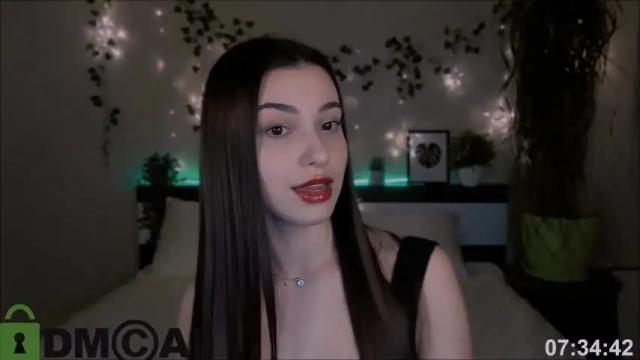 Image 4 of silvia_queen1 Stream on Chaturbate on 14 months ago