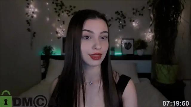 Image 7 of silvia_queen1 Stream on Chaturbate on 14 months ago