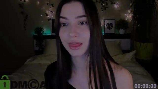 Image 12 of silvia_queen1 Stream on Chaturbate on 14 months ago