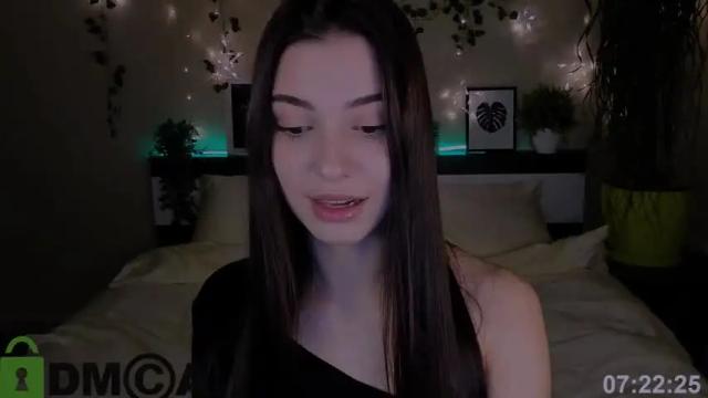 Image 7 of silvia_queen1 Stream on Chaturbate on 14 months ago