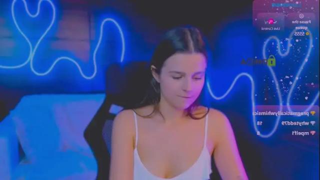 Image 4 of silvia_queen1 Stream on Chaturbate on 15 days ago
