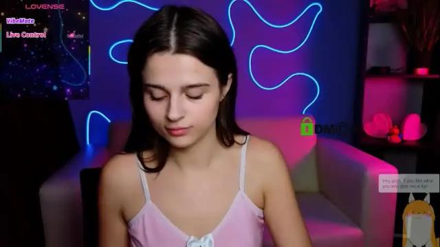 Image 7 of silvia_queen1 Stream on Chaturbate on 2 months ago