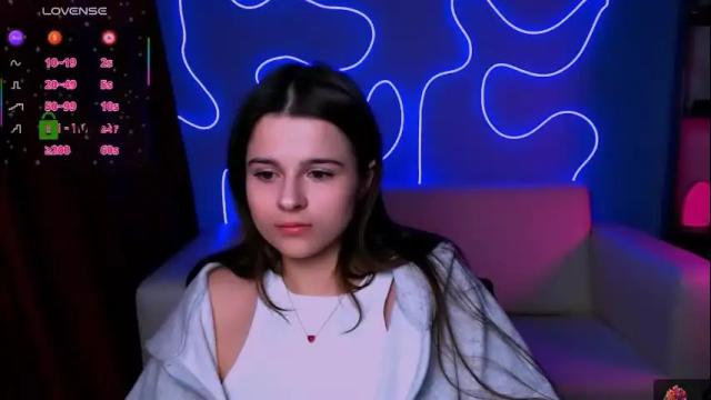 Image 12 of silvia_queen1 Stream on Chaturbate on 10 days ago