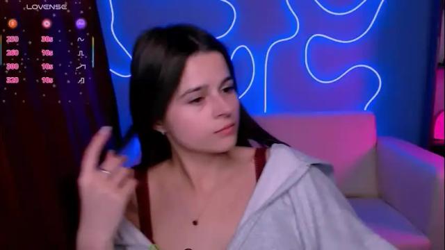 Image 2 of silvia_queen1 Stream on Chaturbate on 9 days ago