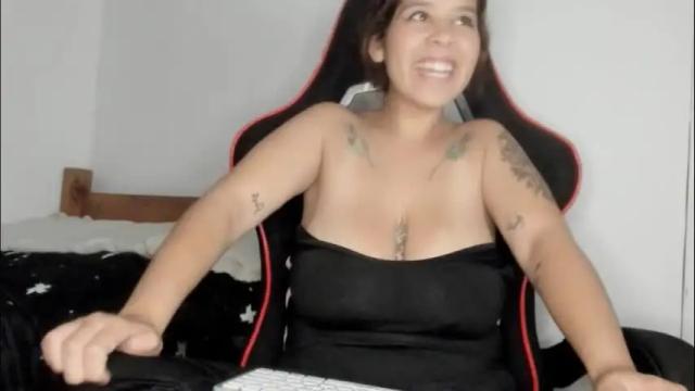 Image 2 of silvia_richiej Stream on Chaturbate on 2 months ago