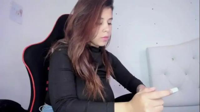 Image 3 of silvia_richiej Stream on Chaturbate on 24 days ago
