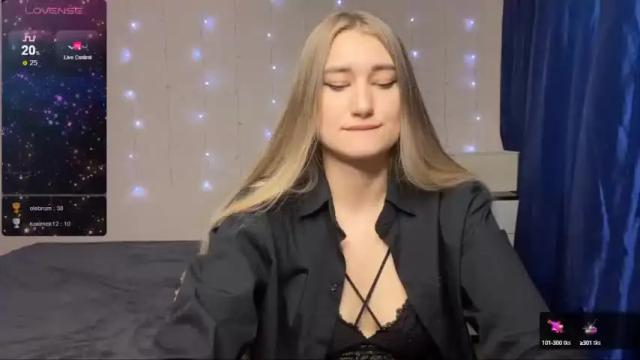 Image 4 of silvia_sugarr Stream on Chaturbate on 13 months ago
