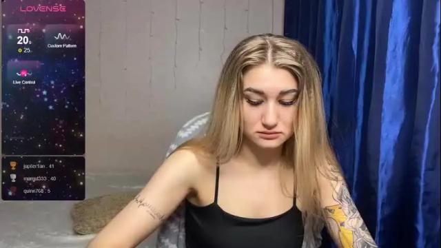 Image 8 of silvia_sugarr Stream on Chaturbate on 1 month ago