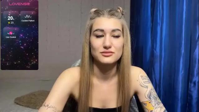 Image 2 of silvia_sugarr Stream on Chaturbate on 1 month ago