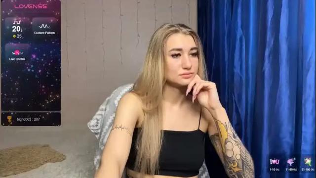 Image 8 of silvia_sugarr Stream on Chaturbate on 1 month ago