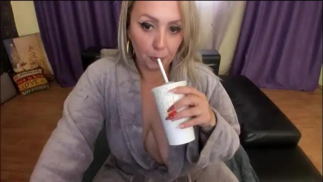 Image 7 of silvyalove Stream on Chaturbate on 2 months ago