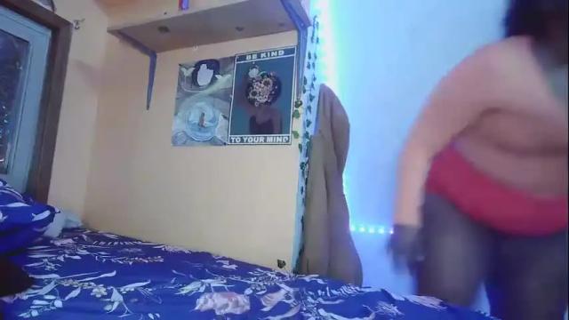 Image 4 of siminfox Stream on Chaturbate on 17 months ago