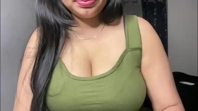 Image 3 of simmi_hot Stream on Chaturbate on 2 months ago