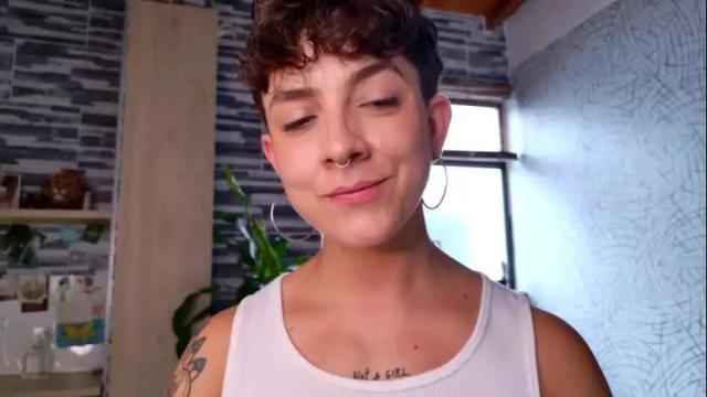 Image 4 of simone_4201 Stream on Chaturbate on 1 month ago