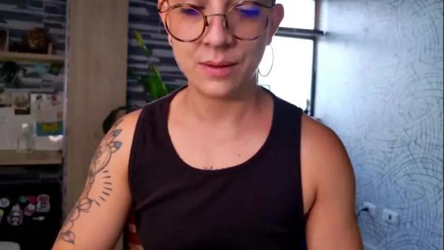 Image 3 of simone_4201 Stream on Chaturbate on 29 days ago