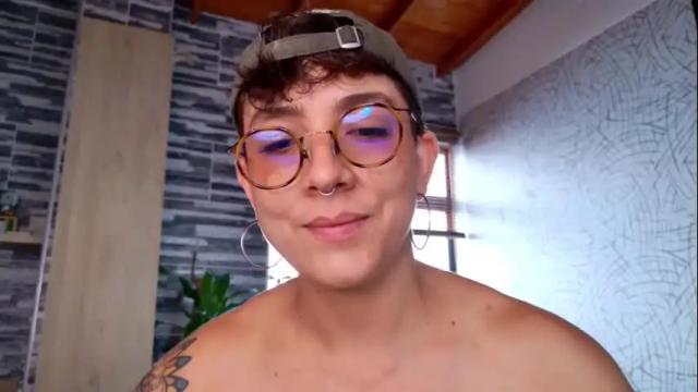 Image 2 of simone_4201 Stream on Chaturbate on 2 days ago