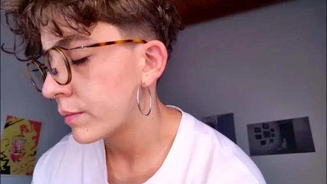 Image 12 of simone_4201 Stream on Chaturbate on 1 month ago