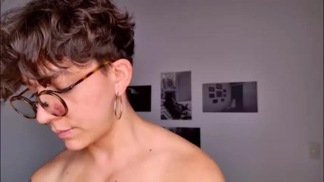 Image 8 of simone_4201 Stream on Chaturbate on 1 month ago