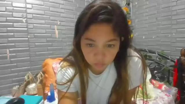 Image 4 of simply_anne Stream on Chaturbate on 16 months ago