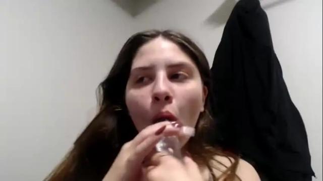 Image 2 of sincerelyyneon Stream on Chaturbate on 16 months ago
