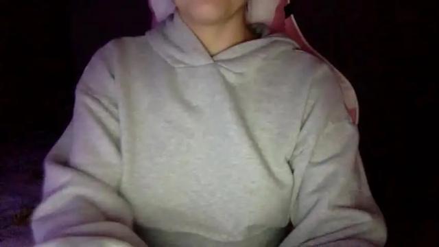 Image 3 of sindrastone Stream on Chaturbate on 14 months ago