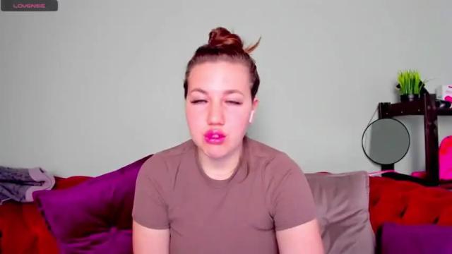 Image 10 of sindy_lous Stream on Chaturbate on 21 months ago