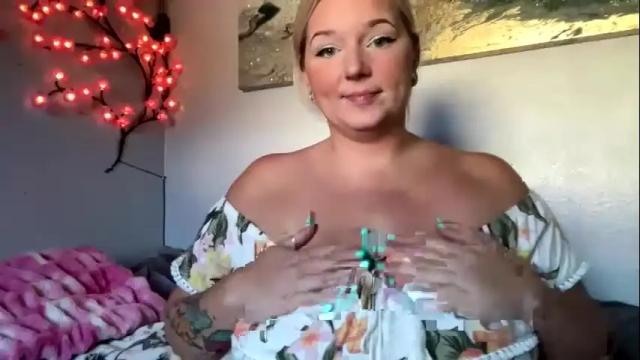 Image 4 of singlesexymom Stream on Chaturbate on 1 month ago