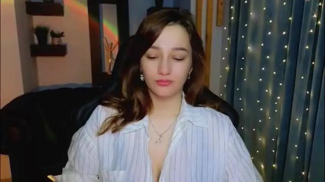 Image 3 of sinty_noria Stream on Chaturbate on 1 day ago