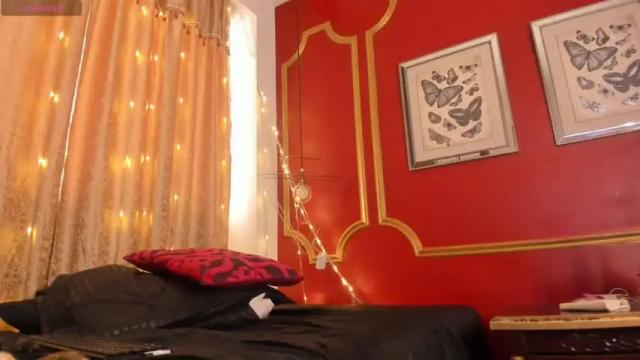 Image 3 of sirenetta_official Stream on Chaturbate on 14 months ago
