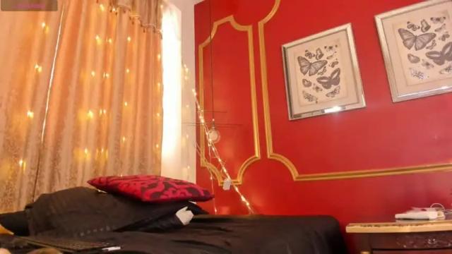 Image 4 of sirenetta_official Stream on Chaturbate on 14 months ago