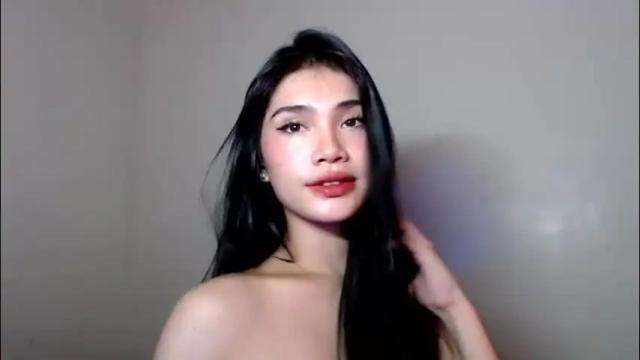 Image 2 of sissy_aljane Stream on Chaturbate on 4 months ago