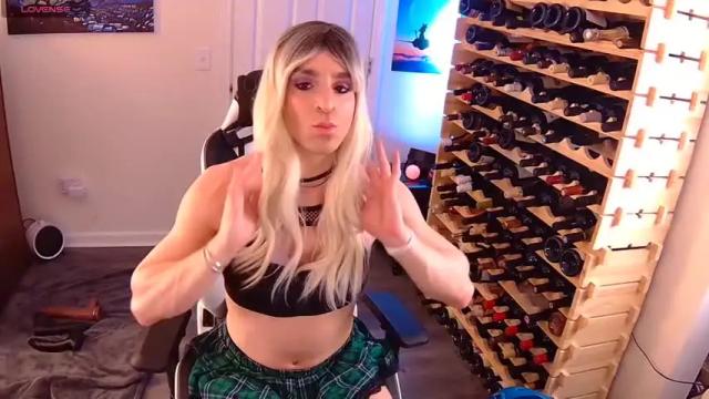 Image 8 of sissycdnatasha Stream on Chaturbate on 14 months ago