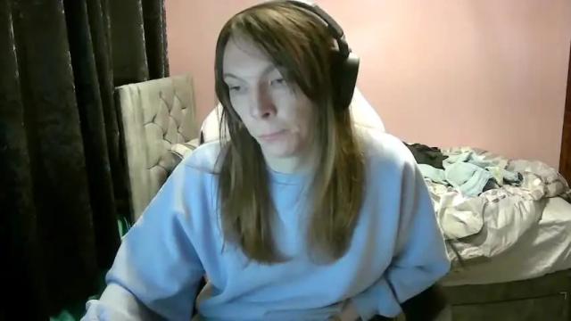 Image 2 of sissymaidsummer Stream on Chaturbate on 23 months ago