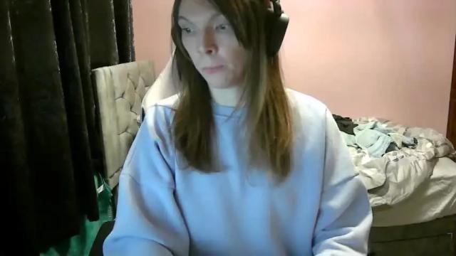 Image 3 of sissymaidsummer Stream on Chaturbate on 23 months ago