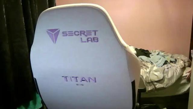 Image 4 of sissymaidsummer Stream on Chaturbate on 23 months ago