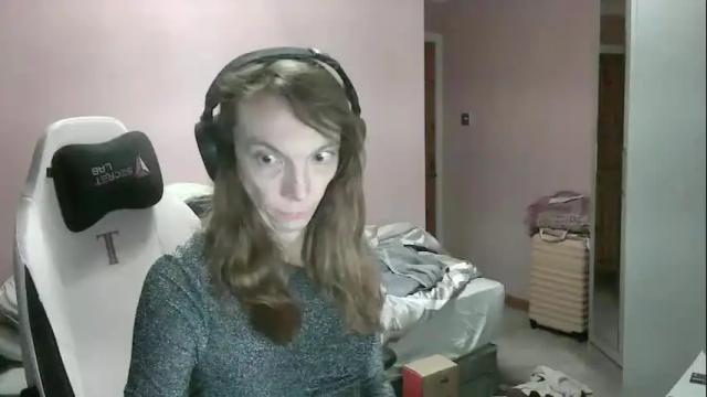 Image 11 of sissymaidsummer Stream on Chaturbate on 21 months ago