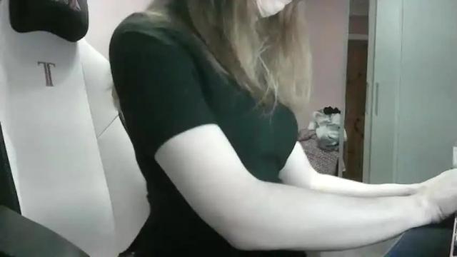 Image 8 of sissymaidsummer Stream on Chaturbate on 21 months ago