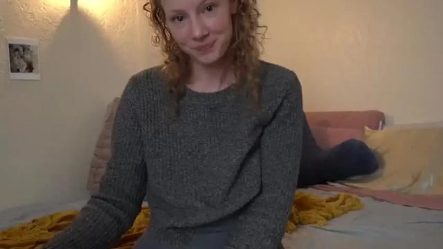 Image 6 of sistinehashands Stream on Chaturbate on 16 months ago