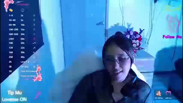 Image 3 of skarlet_adams Stream on Chaturbate on 4 months ago