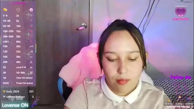 Image 2 of skarlet_adams Stream on Chaturbate on 2 months ago