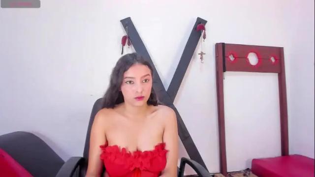 Image 3 of skarleth018 Stream on Chaturbate on 3 months ago