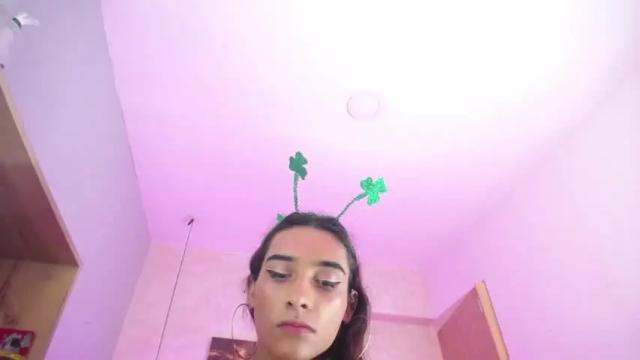 Image 12 of skarlett_ruiz Stream on Chaturbate on 17 months ago