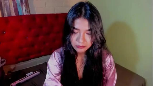 Image 4 of skarlettkray Stream on Chaturbate on 17 days ago