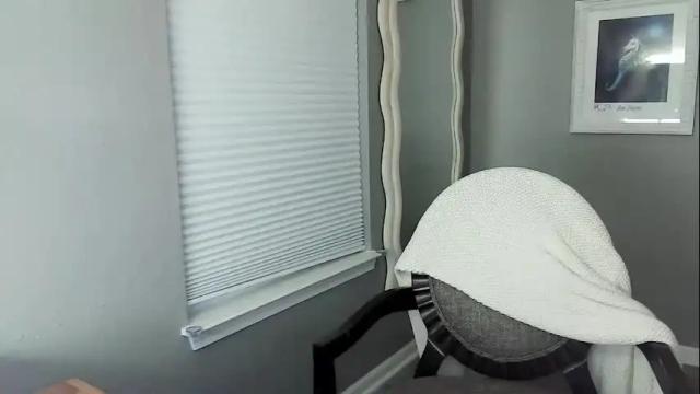 Image 2 of skibunny1821 Stream on Chaturbate on 19 months ago