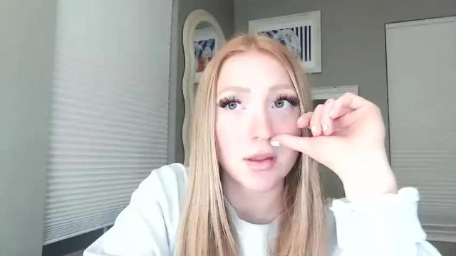 Image 10 of skibunny1821 Stream on Chaturbate on 18 months ago