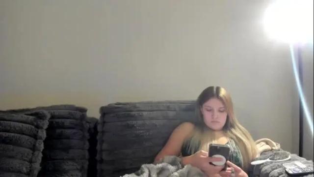 Image 8 of skiimaskabby Stream on Chaturbate on 2 months ago