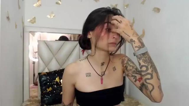 Image 10 of skinny__lisa Stream on Chaturbate on 18 months ago