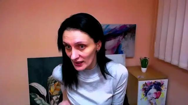 Image 4 of skinny_abbi Stream on Chaturbate on 16 months ago