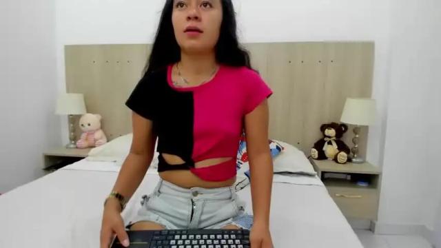 Image 4 of skinny_analia Stream on Chaturbate on 16 months ago