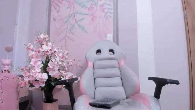 Image 10 of skinny_linda Stream on Chaturbate on 3 months ago